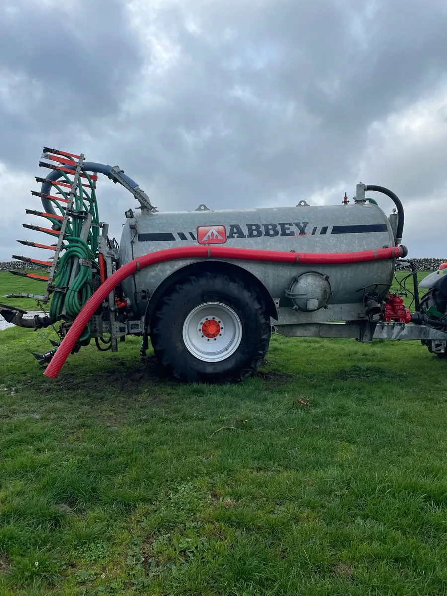 Abbey 2500 - Image 1