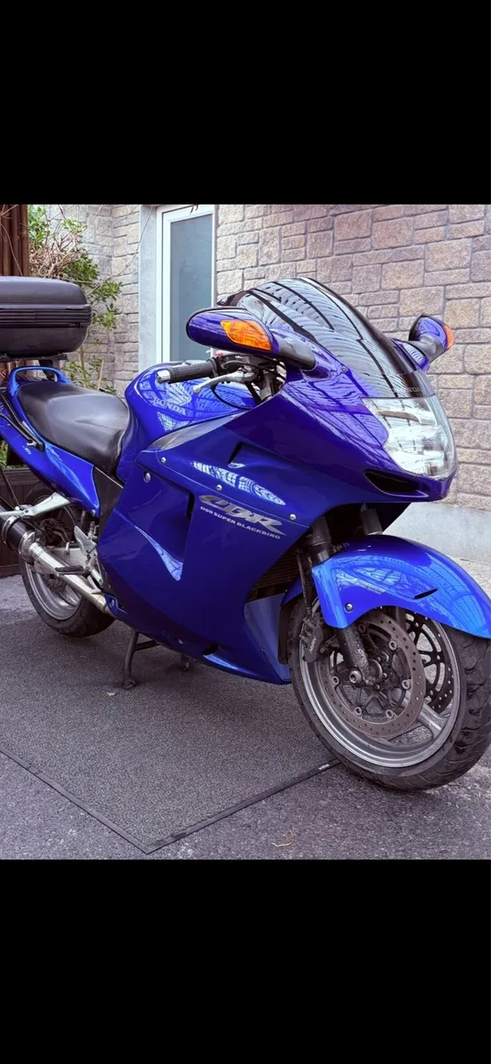 Honda CBR 1100XX Super Blackbird - Image 4