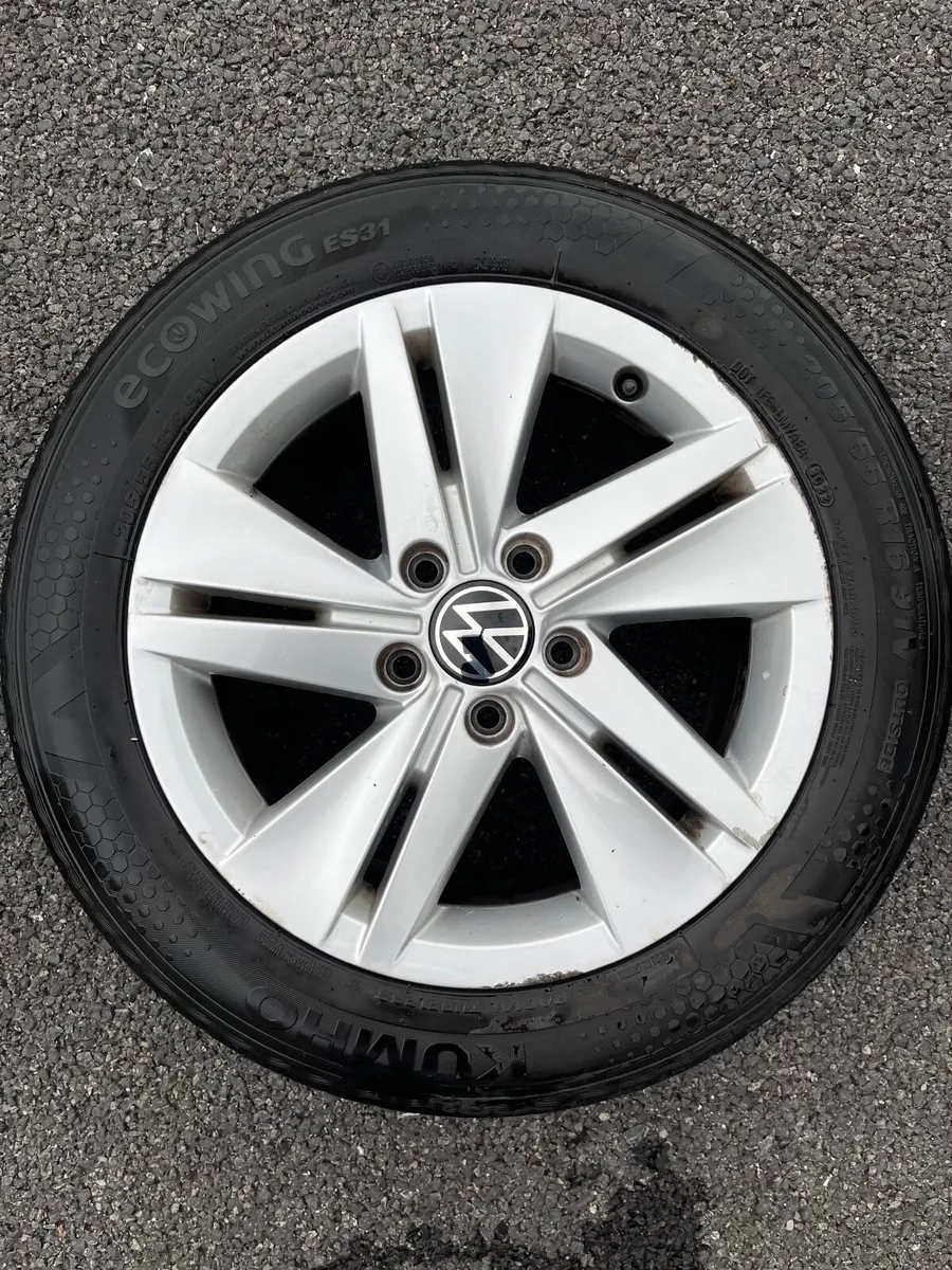 16” GENUINE VOLKSWAGEN GOLF ALLOY WHEELS & TYRES F - Image 2