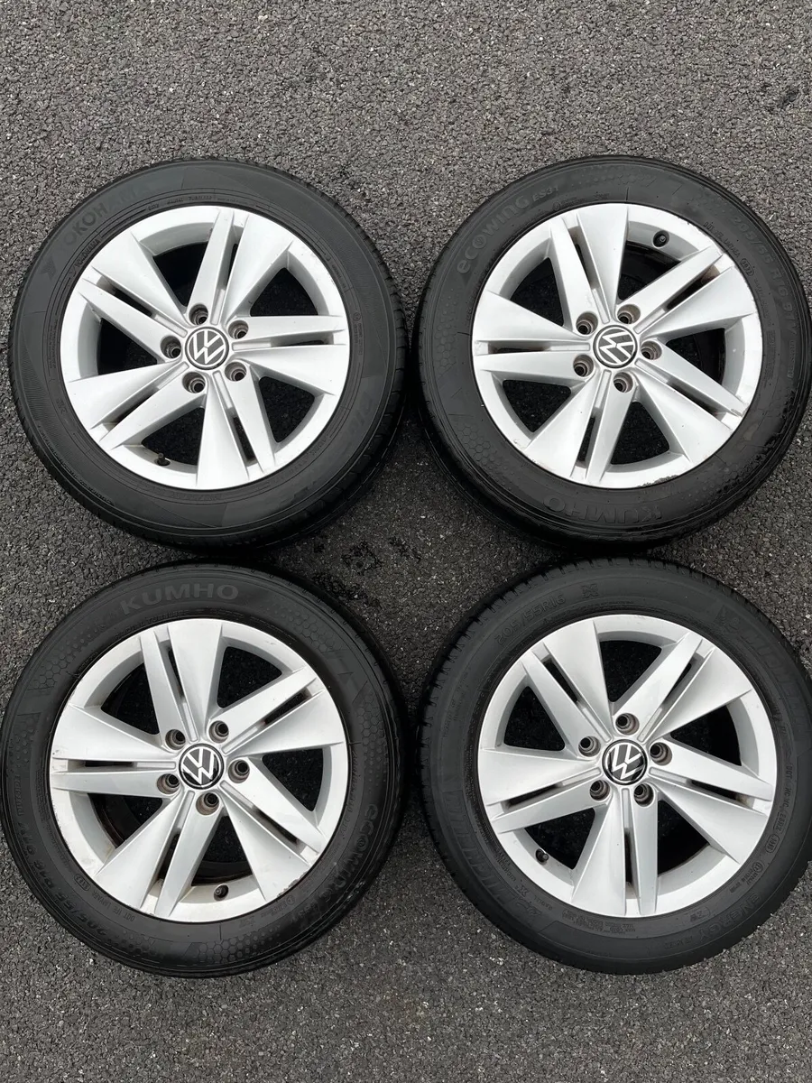16” GENUINE VOLKSWAGEN GOLF ALLOY WHEELS & TYRES F - Image 1