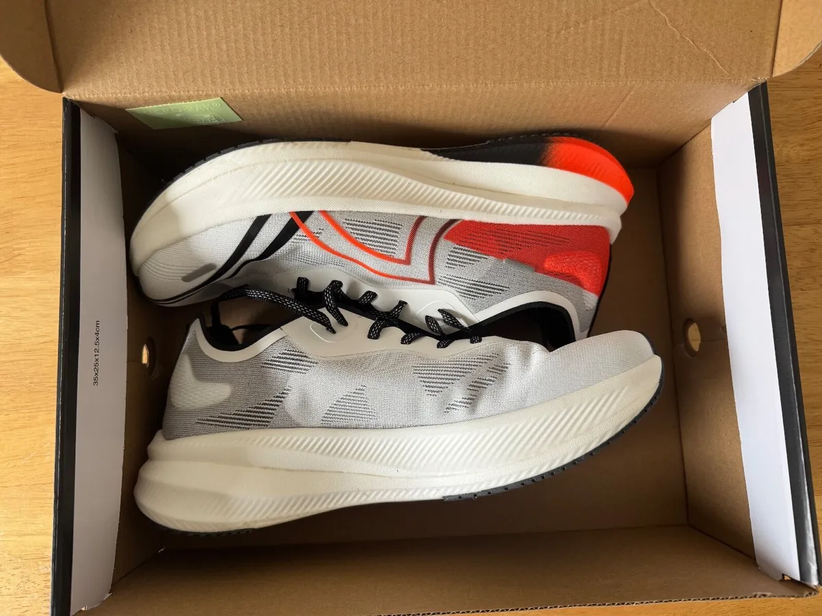 Carbon plate running shoes - Image 2