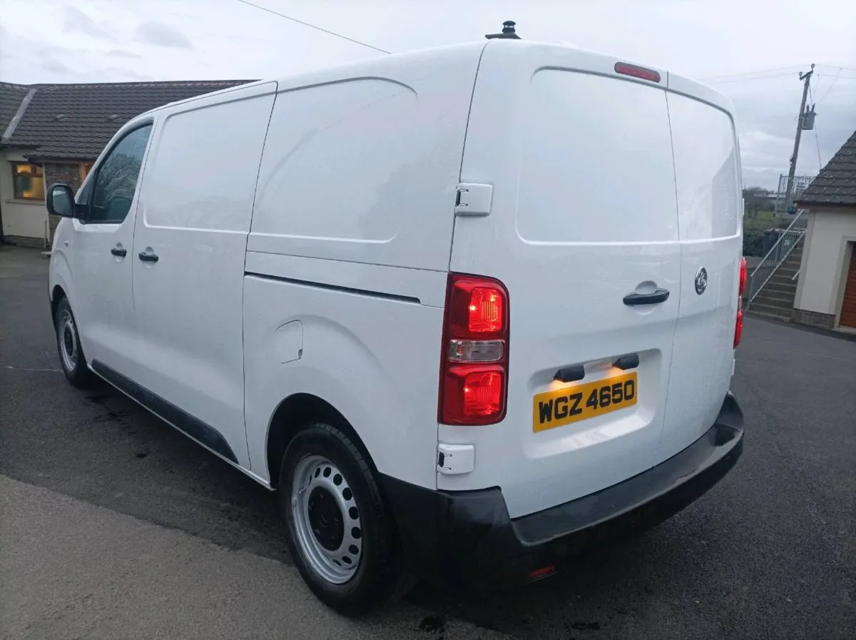 2022 VAUXHALL VIVARO DYNAMIC 120BHP *NO VAT* - Image 4