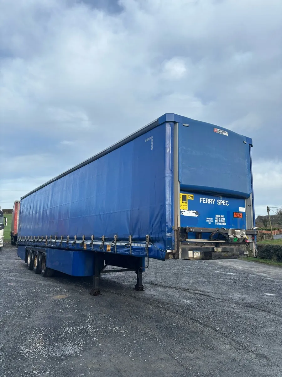 Curtain sider trailer - Image 1