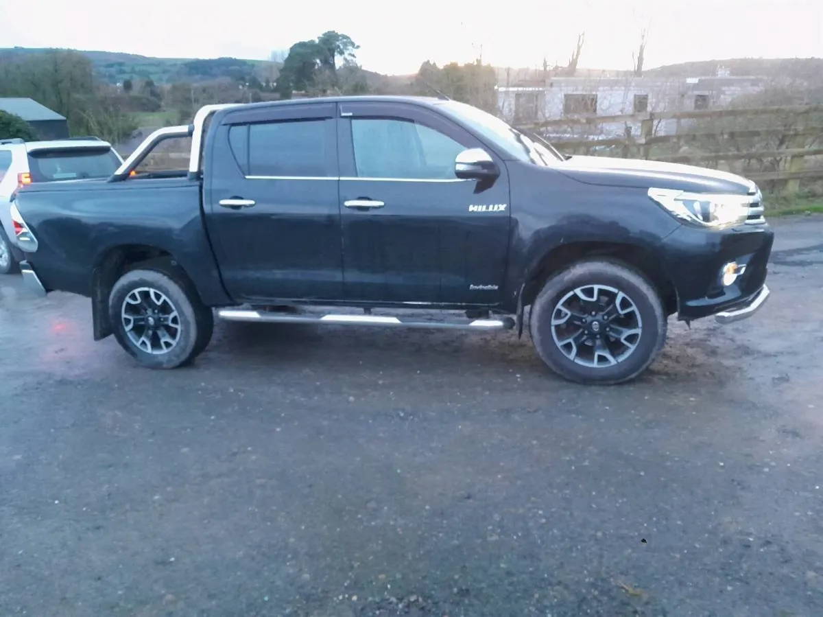 Toyota hilux - Image 1