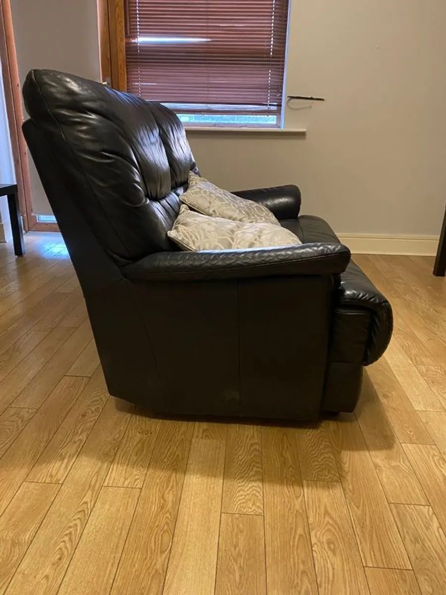 2-seater Sofas - Image 3