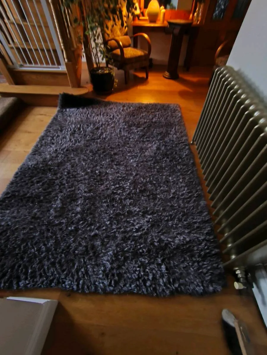 Beautiful dark gray shaggy rug like new ,160/230 - Image 2