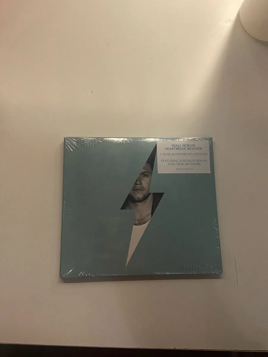 Niall Horan Cd - Image 1