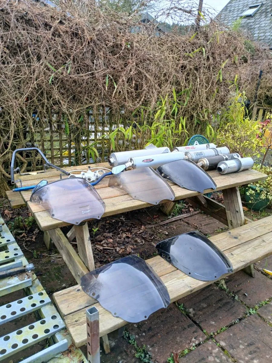 Honda CBR 900 Fireblade Parts/Extras 1992/1999 - Image 1