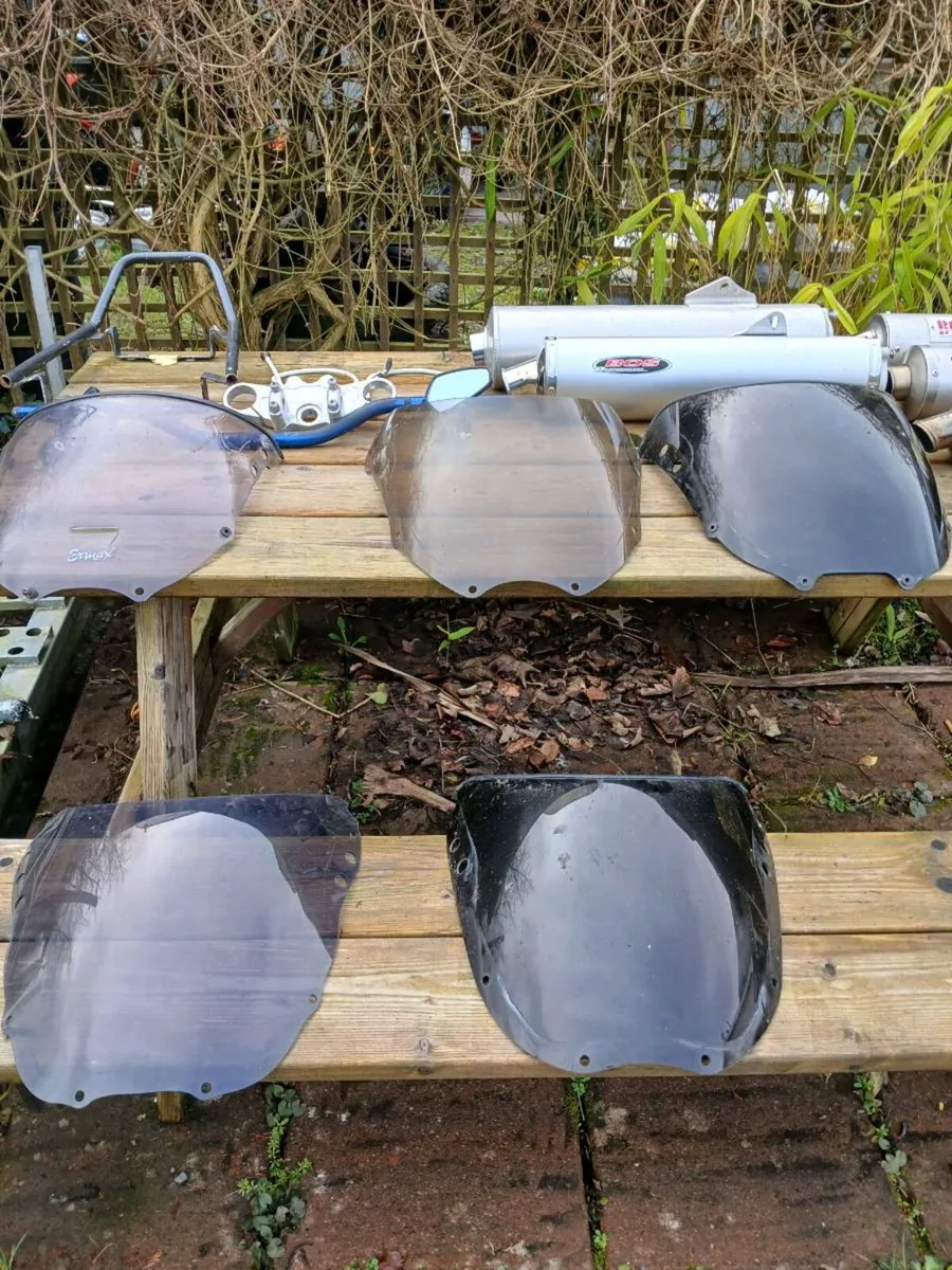 Honda CBR 900 Fireblade Parts/Extras 1992/1999 - Image 3