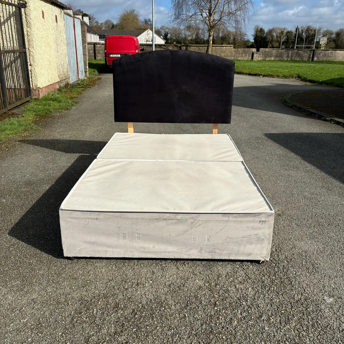 4ft Small double Velvet Bed - Image 4