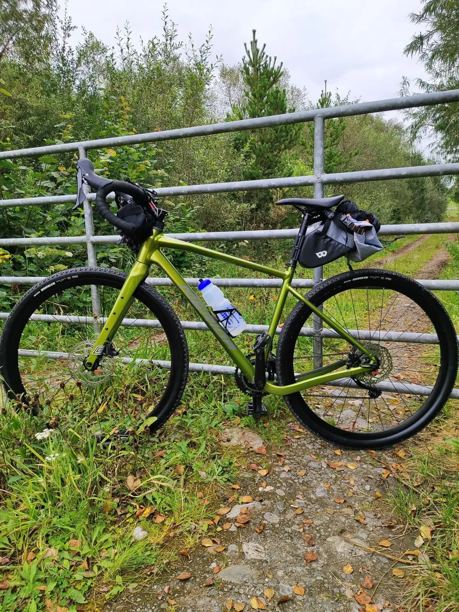 Gravel bike like new - Image 3