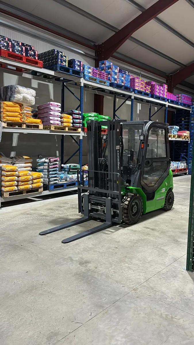 Forklift - Image 2