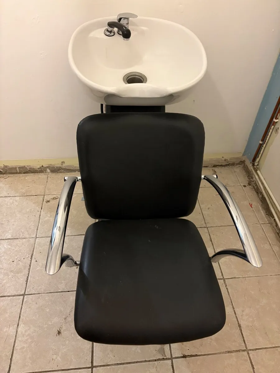 Salon Equipment - Image 1