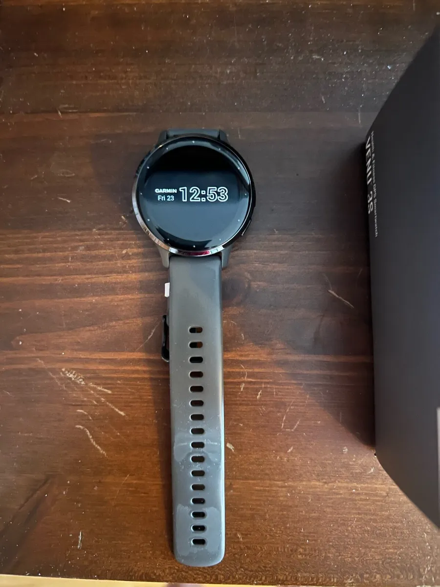 Garmin Venu 3s with music - Image 3