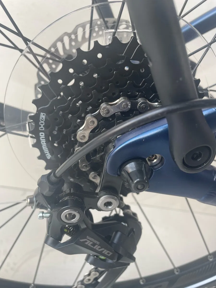 Giant Explore E+ 2D STA 28" E-Hybrid 9 Speed - Image 4