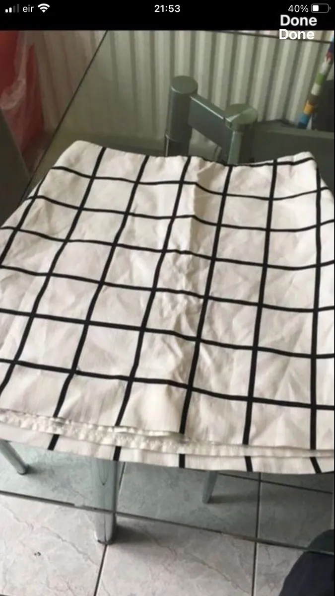 Ladies stunning skirt size 4 €5 - Image 2