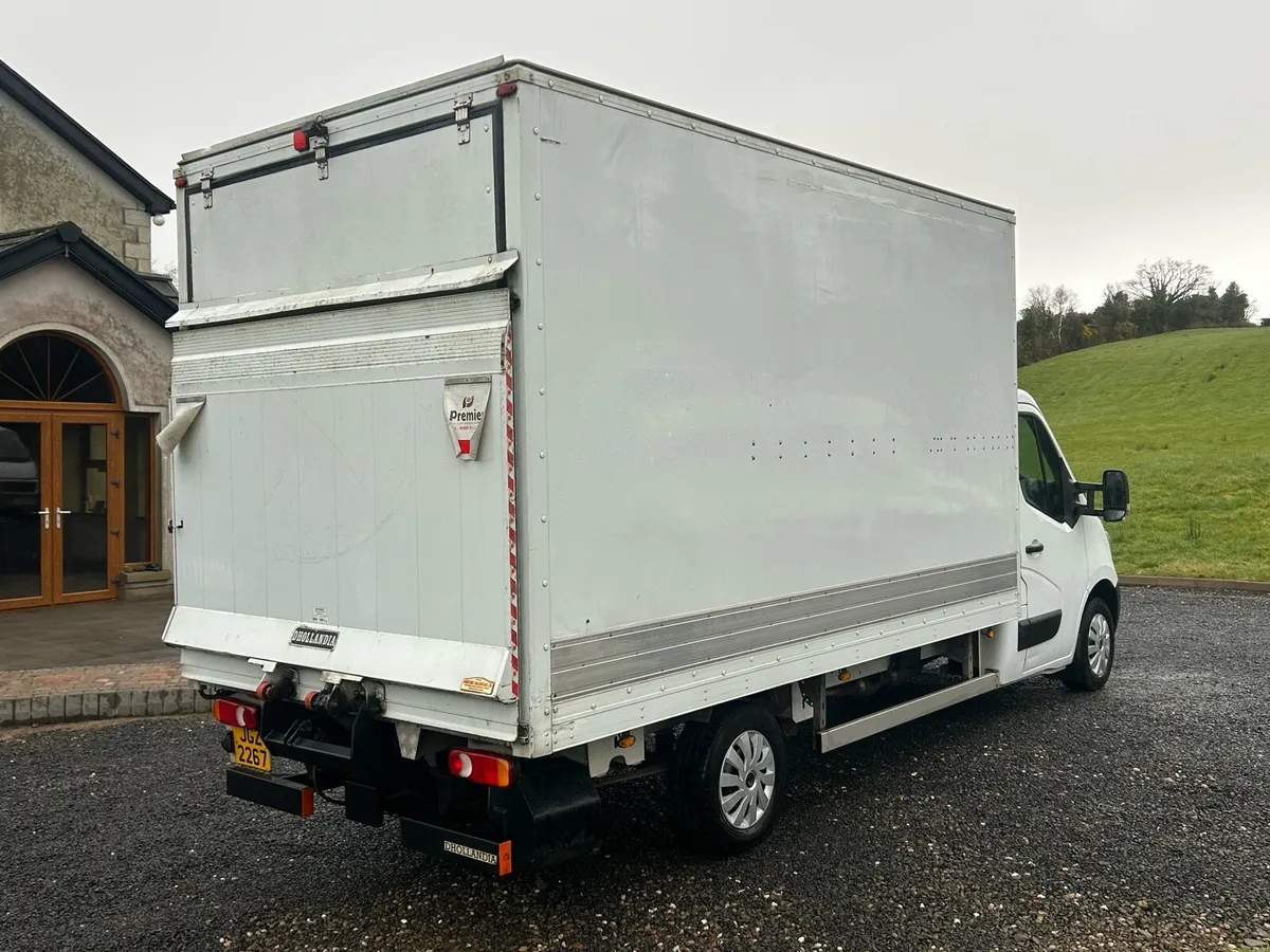 RENAULT MASTER BOX VAN - Image 4