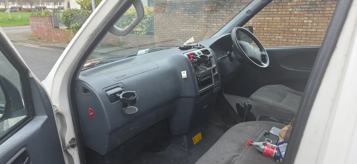 Toyota HiAce 2007 tax 12 /26 ideal for export - Image 4