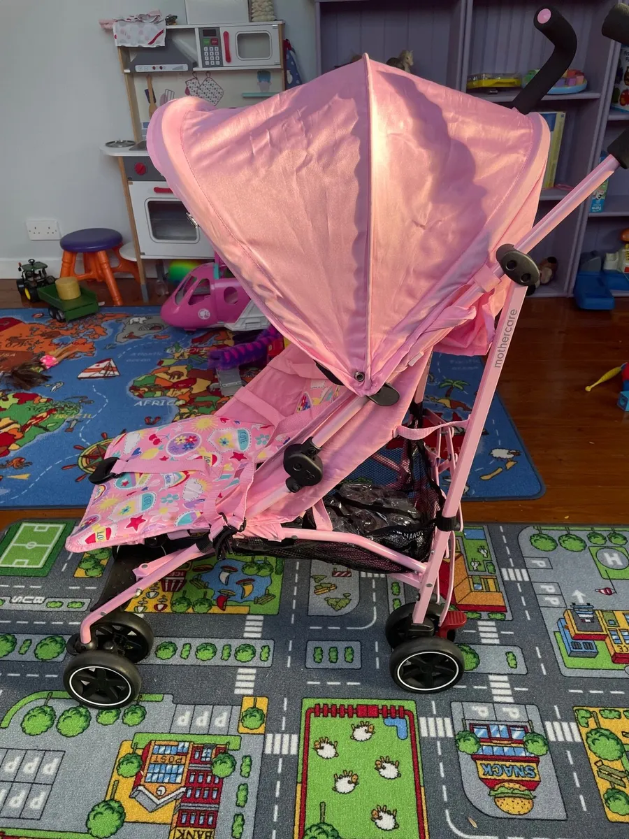 Child’s stroller - Image 1