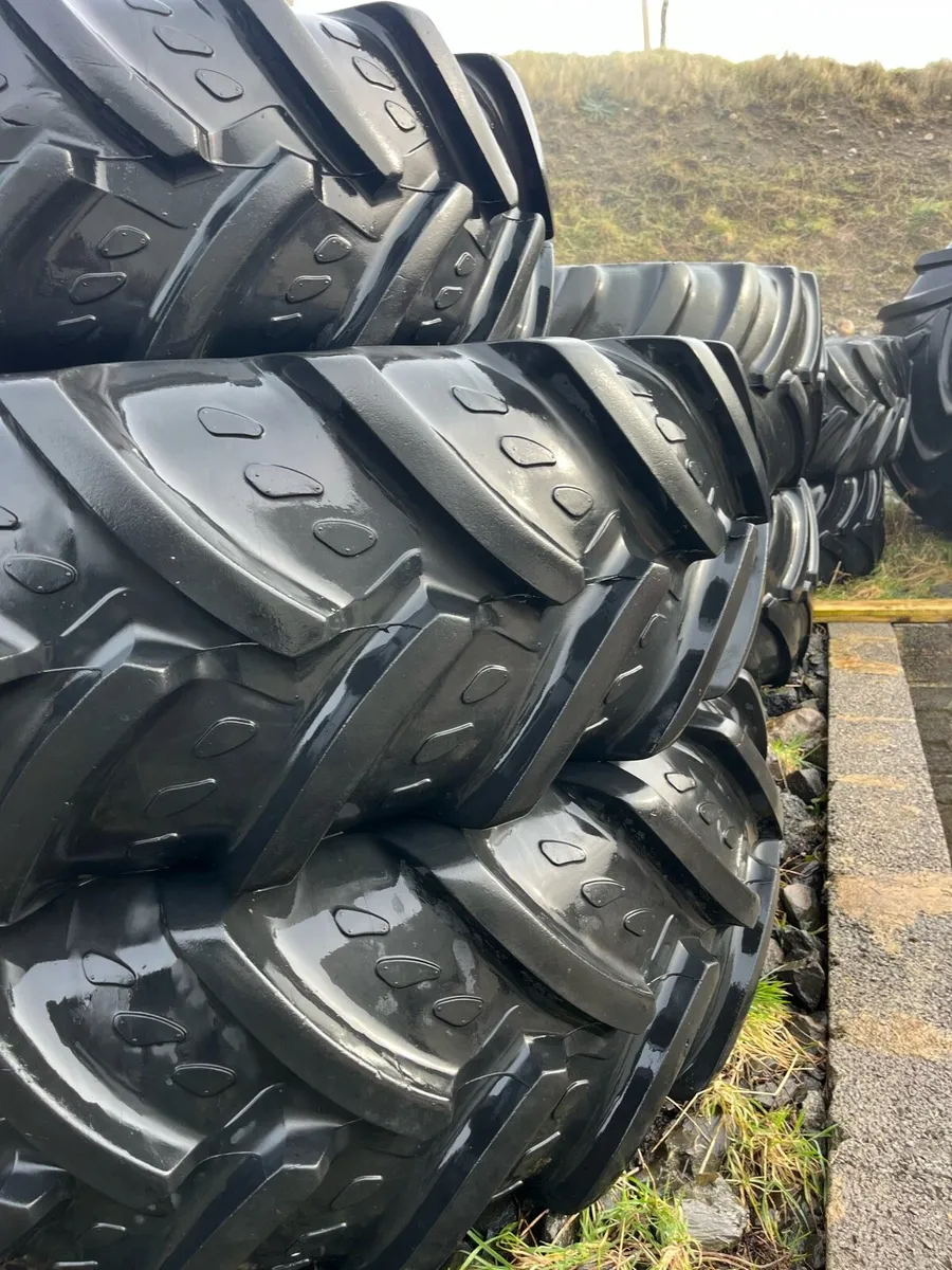 Tractor wheels - Image 1