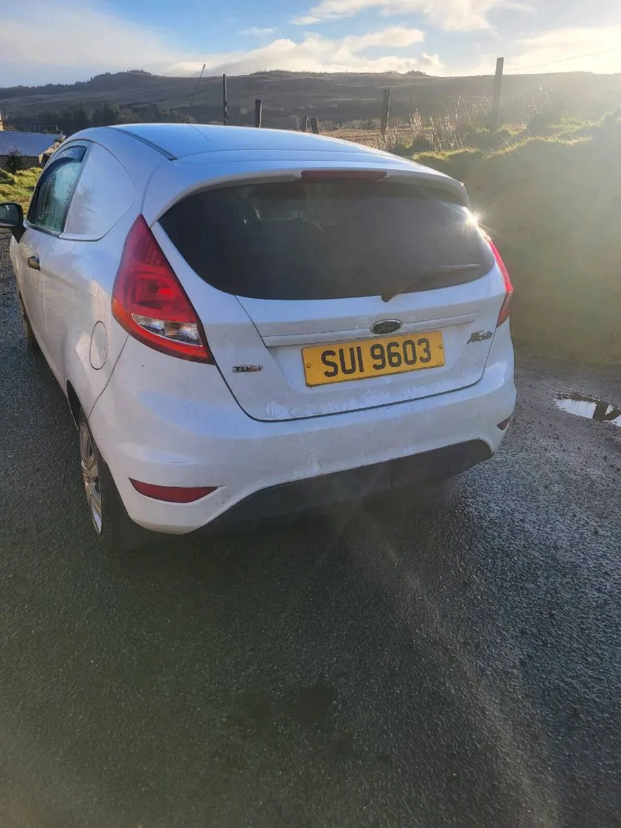 Ford fiesta - Image 3