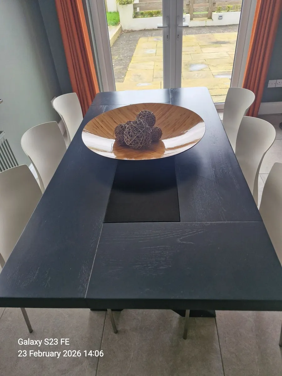 kitchen table & 6 chairs - Image 2