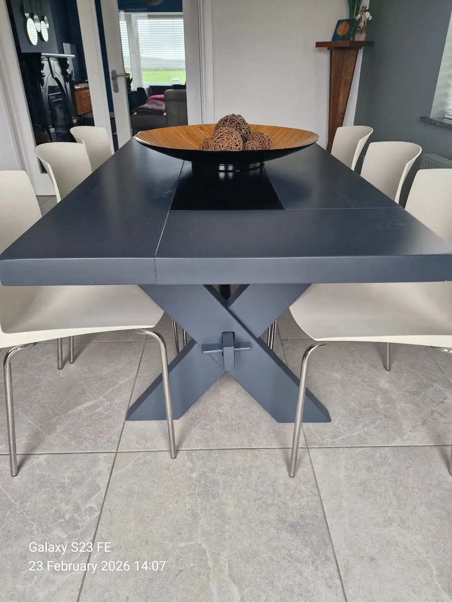 kitchen table & 6 chairs - Image 3