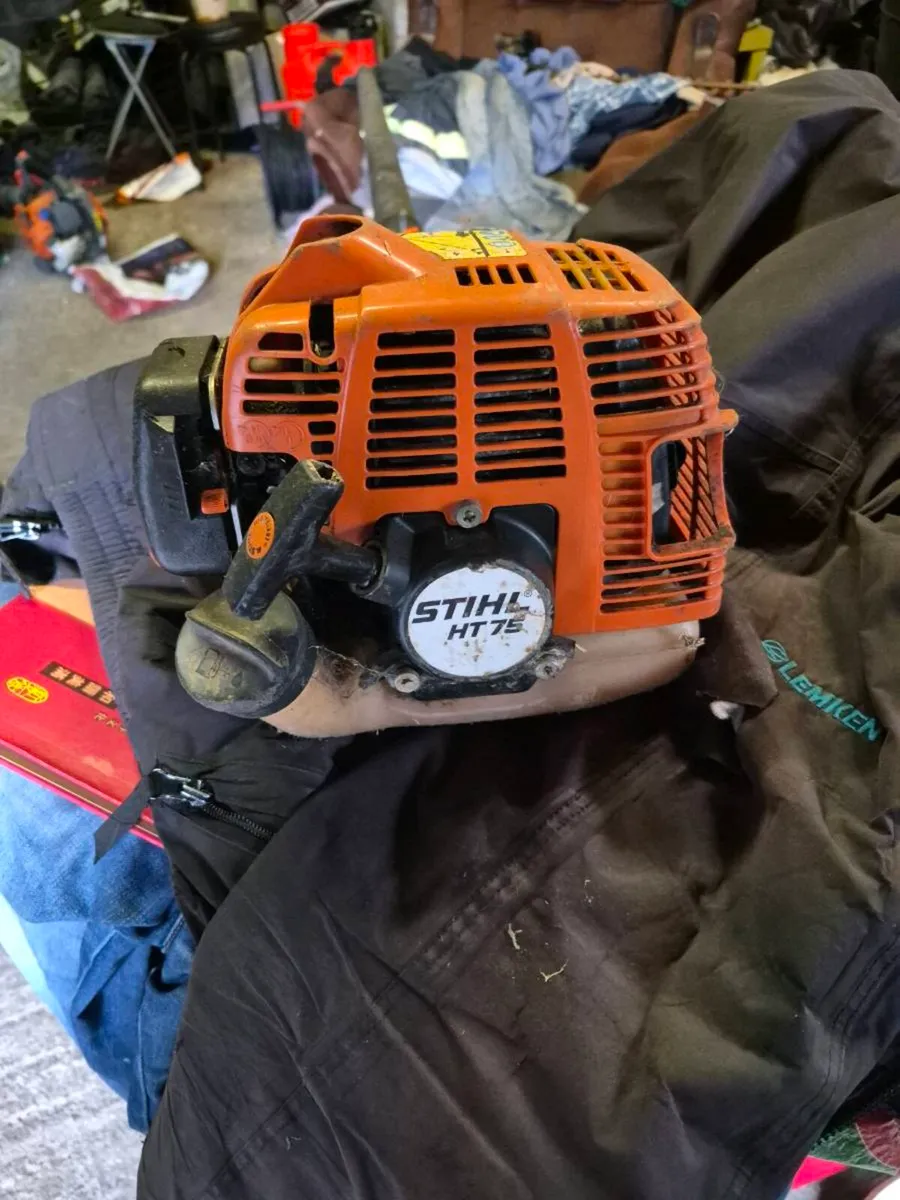 Hedge trimmer - Image 1