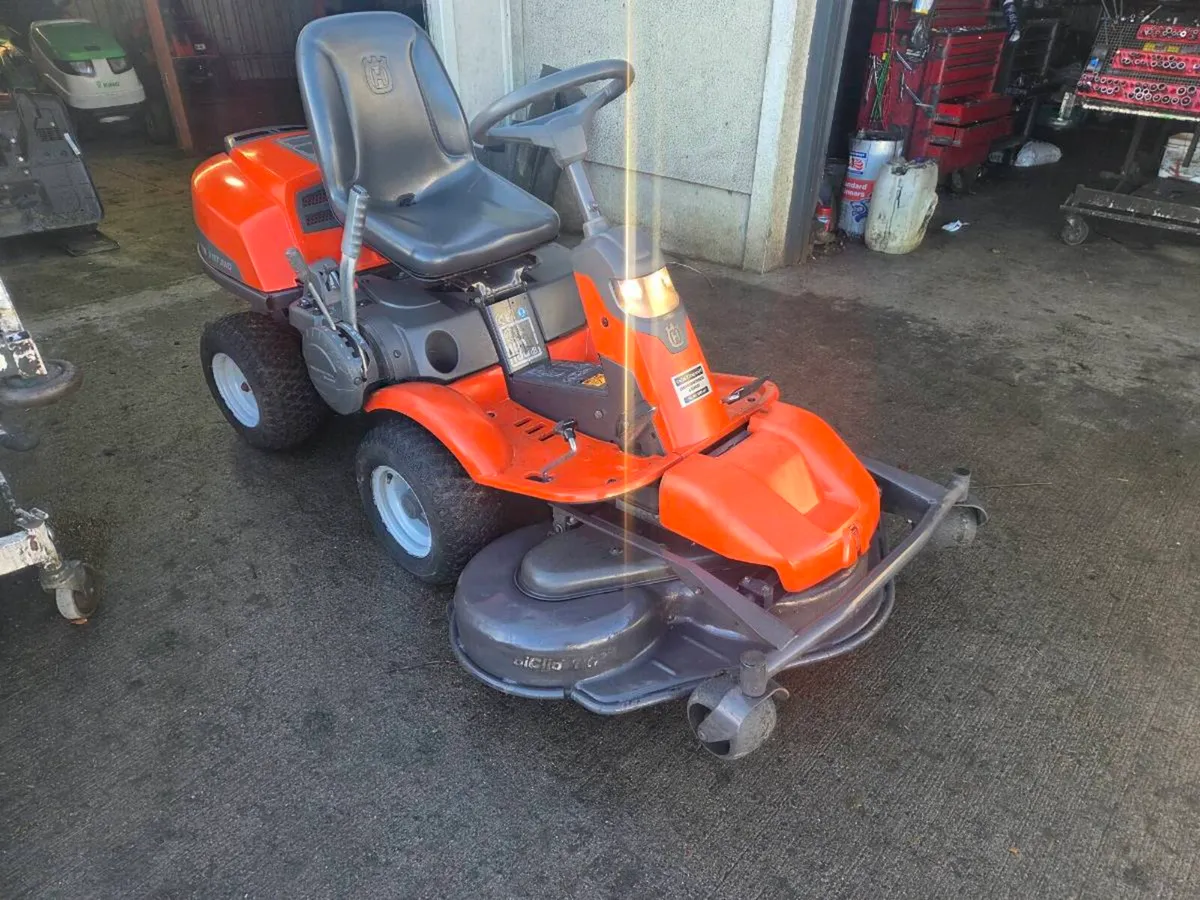 4 wheel drive husquvana lawnmower for sale - Image 1