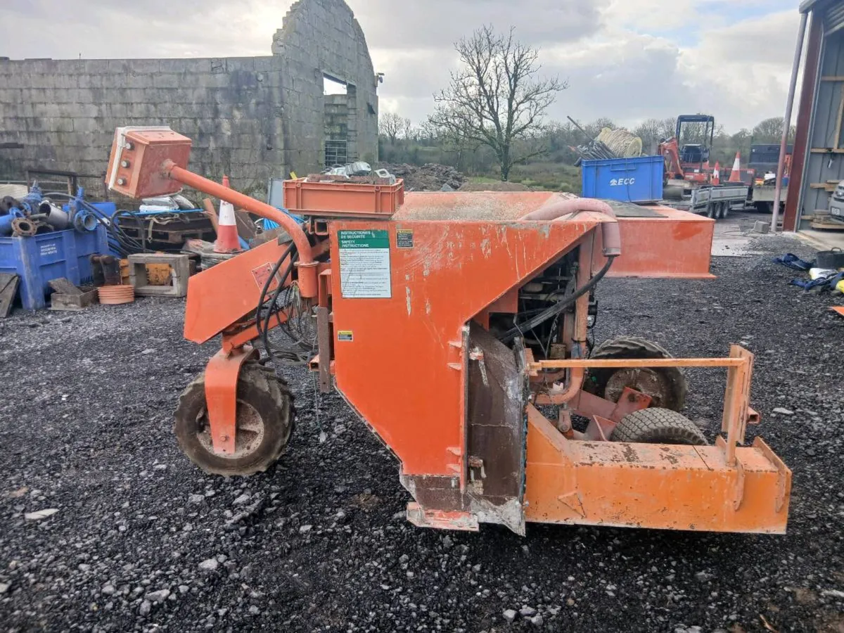 Kerb machine digger - Image 3