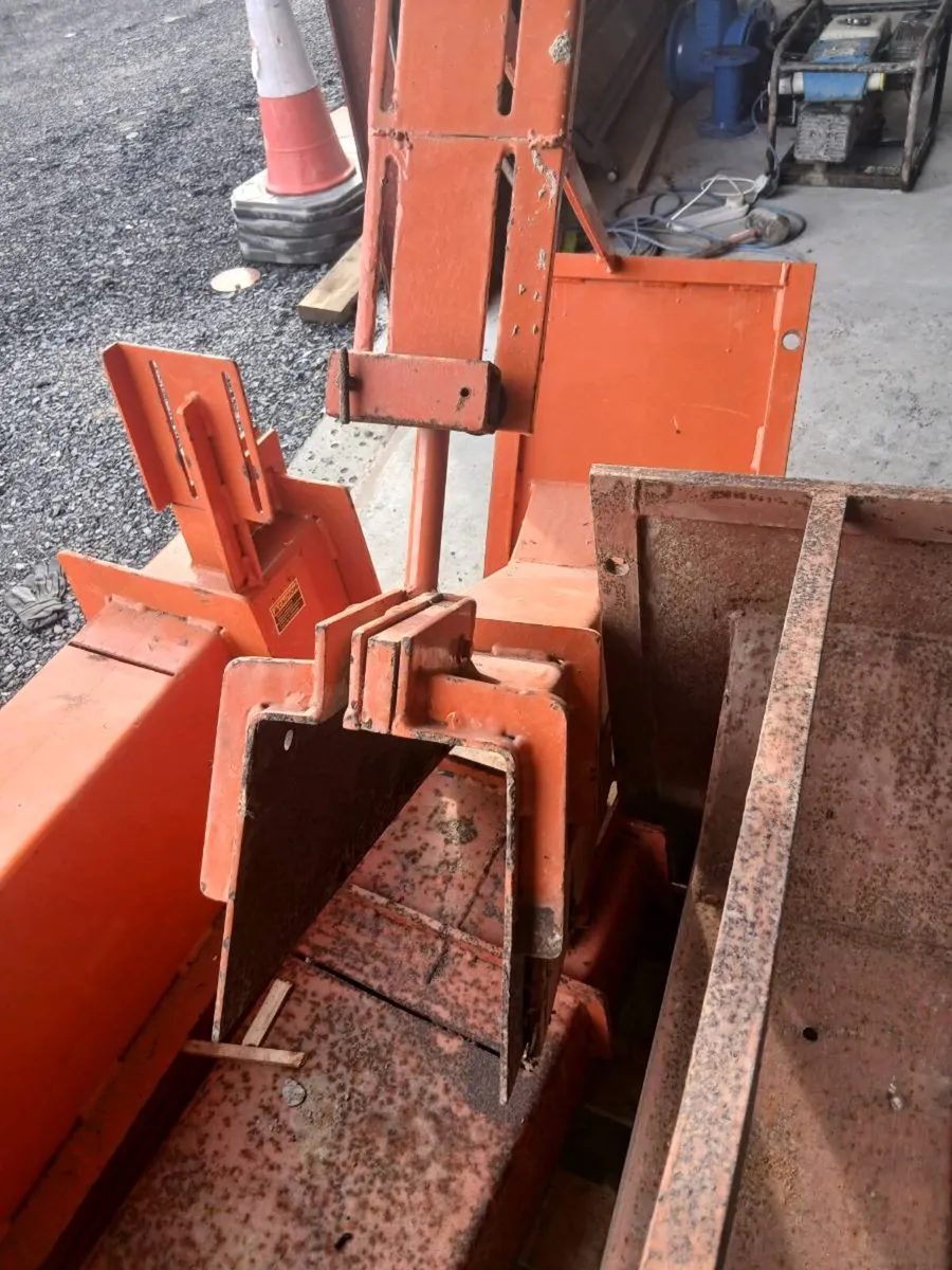 Kerb machine digger - Image 4