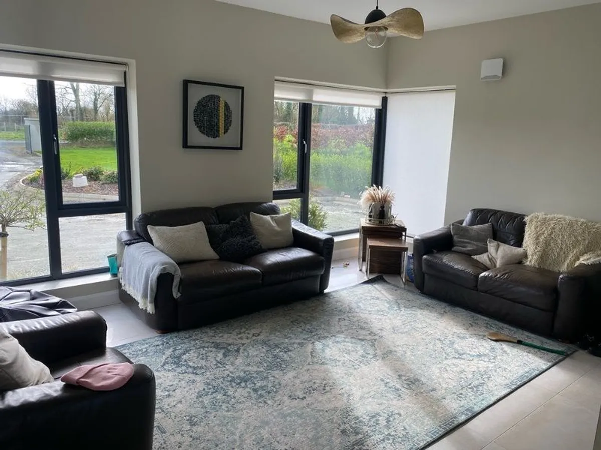 3 piece leather suite - Image 1