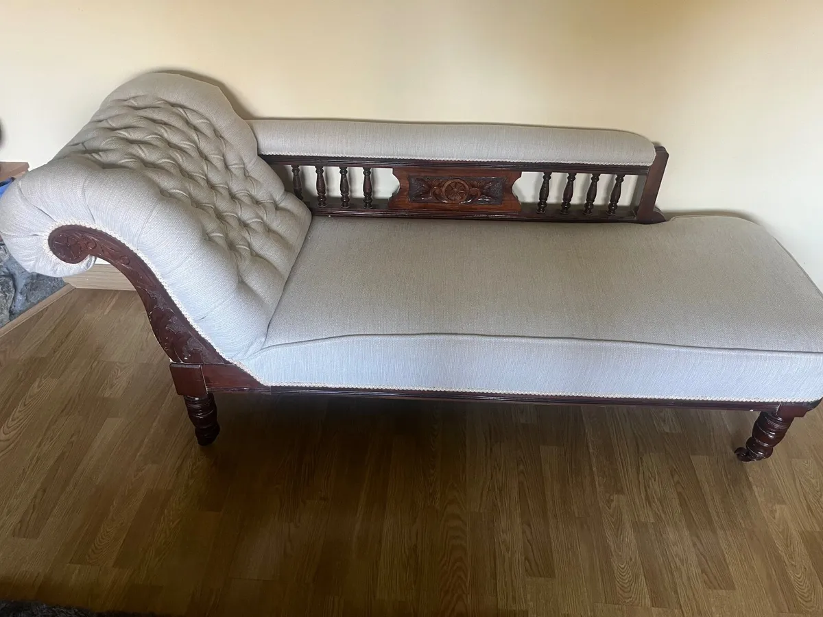 Chaise lounge
