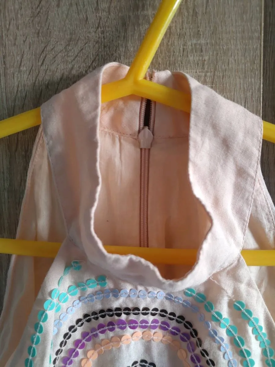 Cotton french connection top size fits Xs and s - Image 3