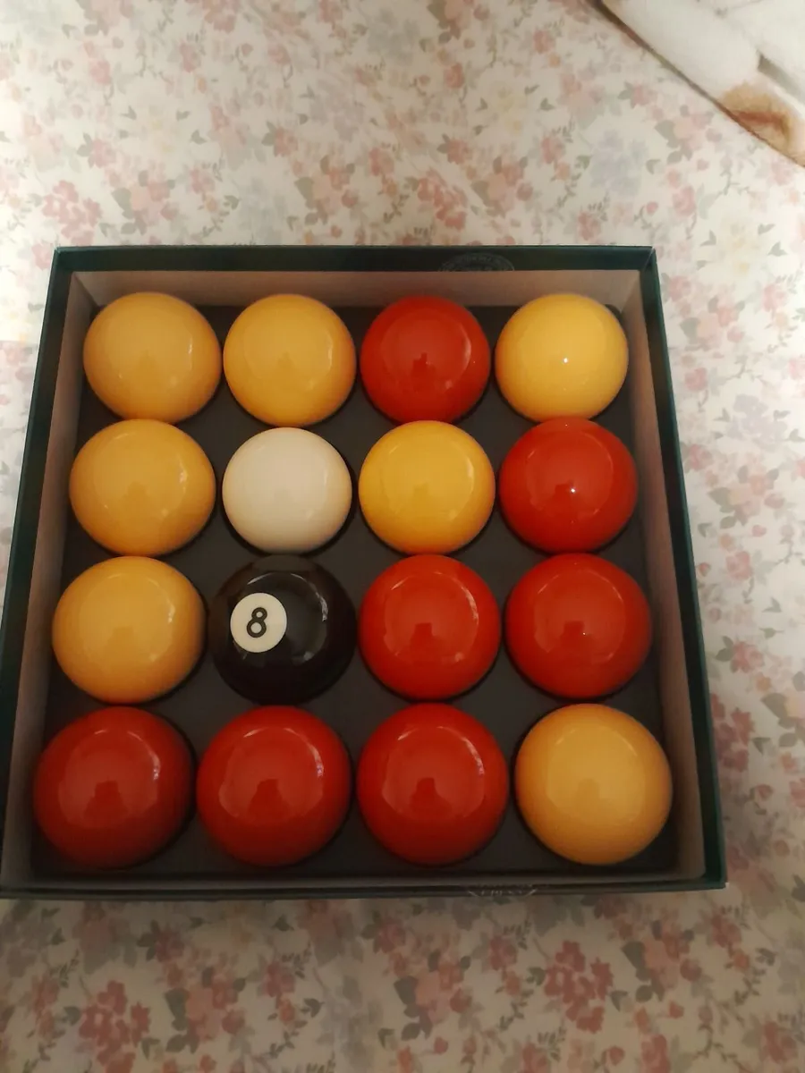 Pool table - Image 2