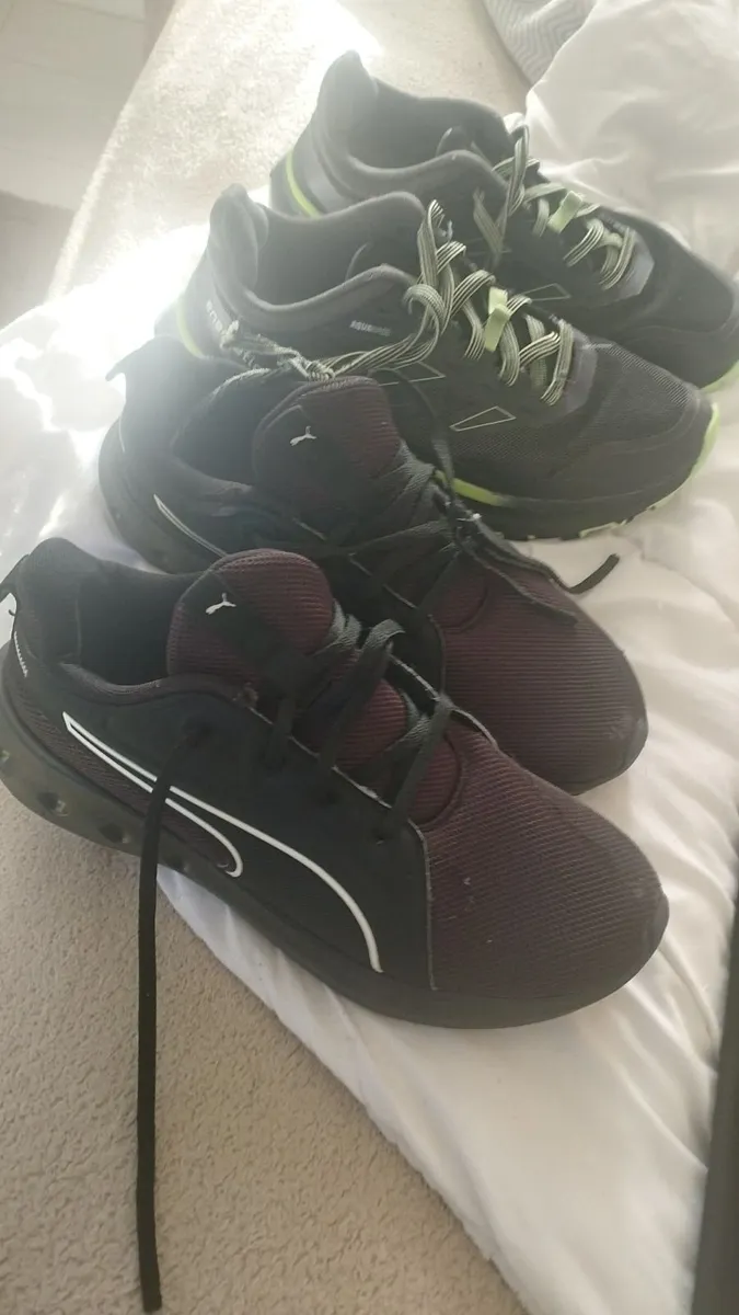 2 pairs of Men/teenager runners size 8uk - Image 2