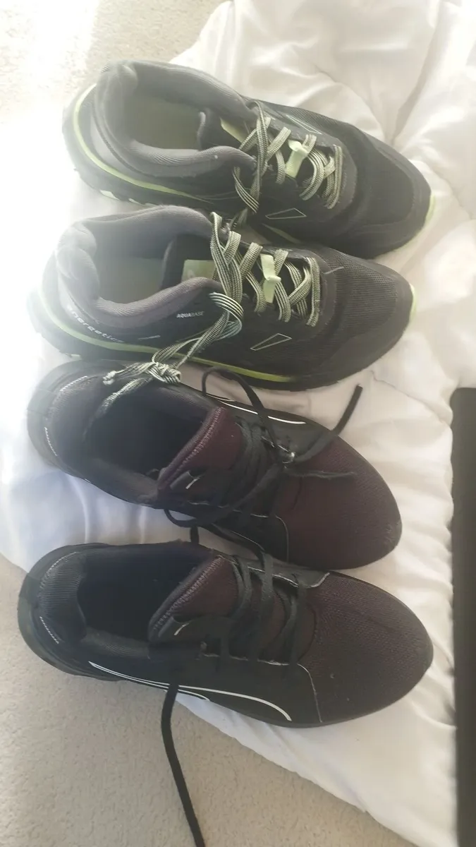 2 pairs of Men/teenager runners size 8uk - Image 3