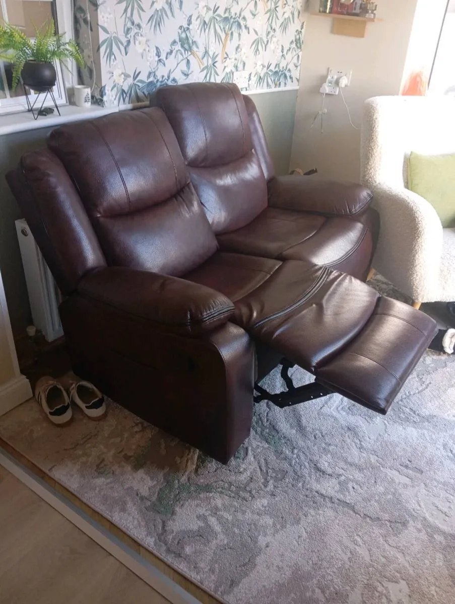 Leather suite - Image 2