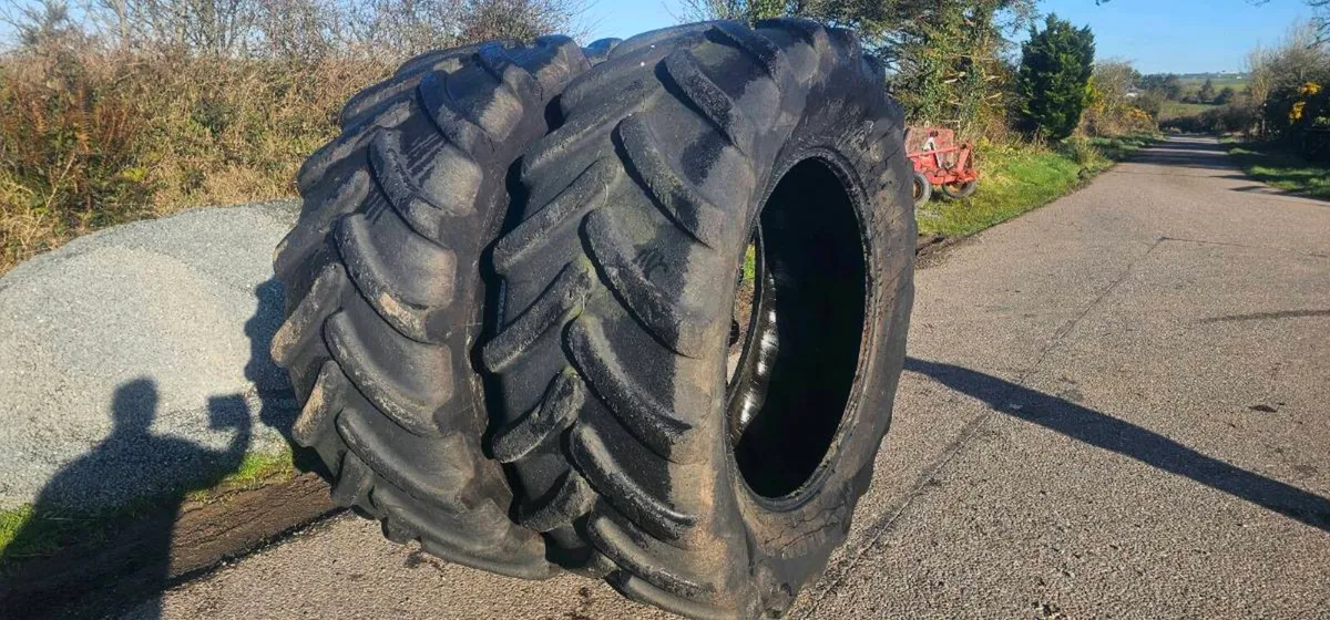 3 sets of tyres - Image 1