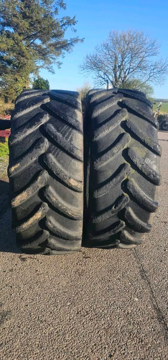 3 sets of tyres - Image 2