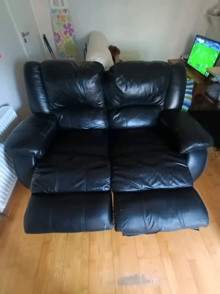 2 Seater leather recliner couch - Image 2