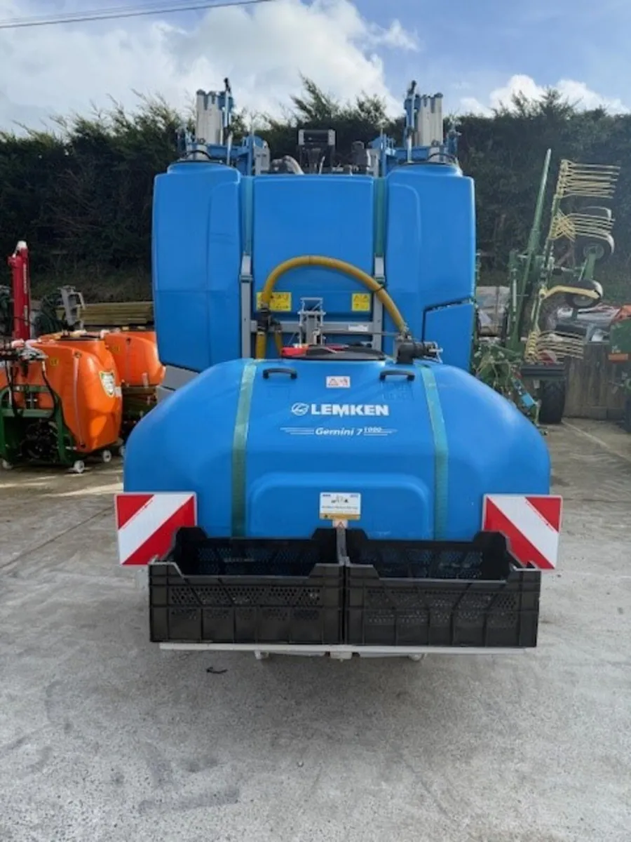 Used Lemken Sirius 10 1600L 24m Sprayer - Image 2