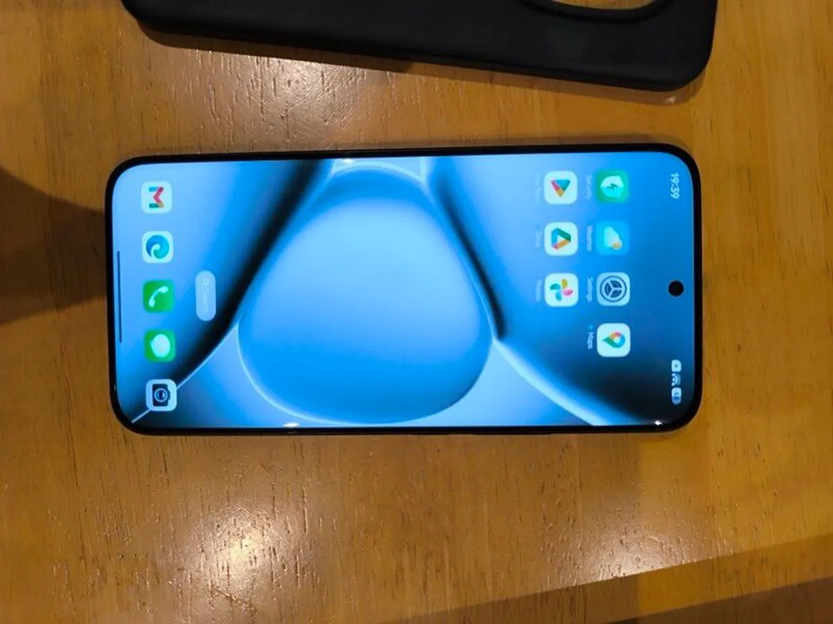 Xiaomi Redmi Note 15 Pro plus 12GB RAM 256GB new - Image 2