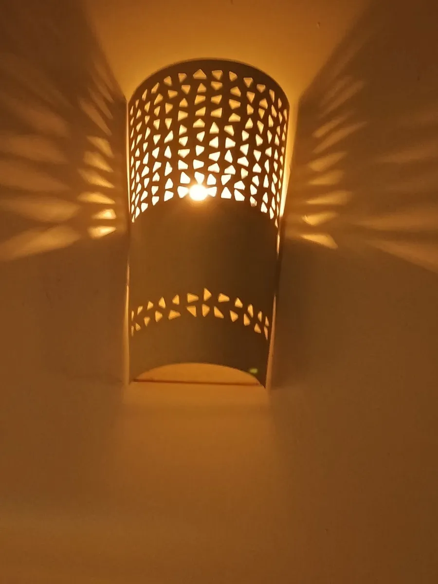 House lights - Image 1