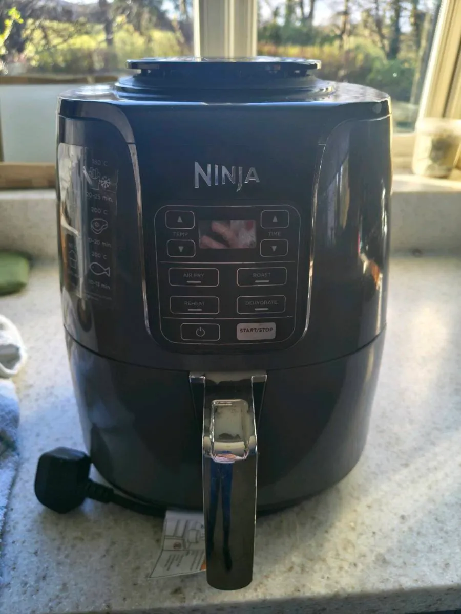 Ninja air fryer - Image 1