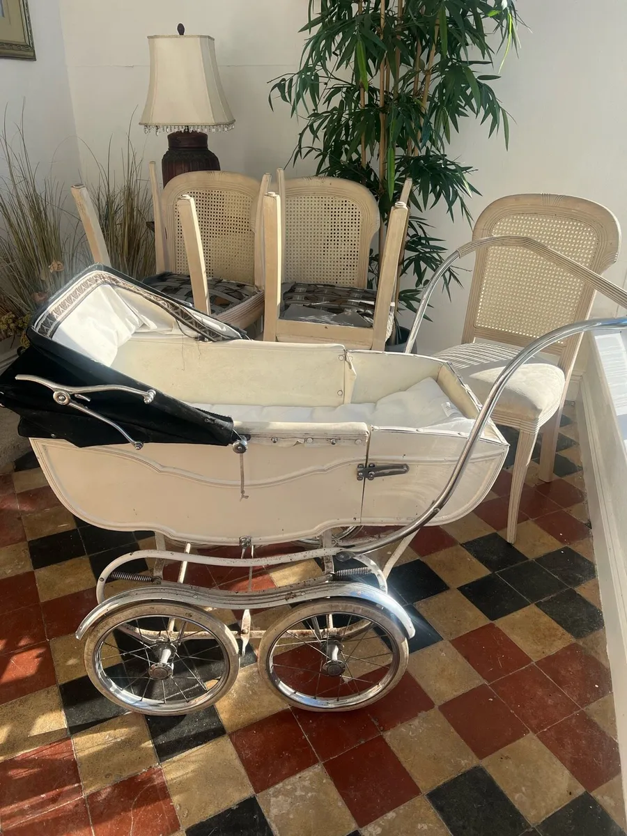 Pram - Image 2