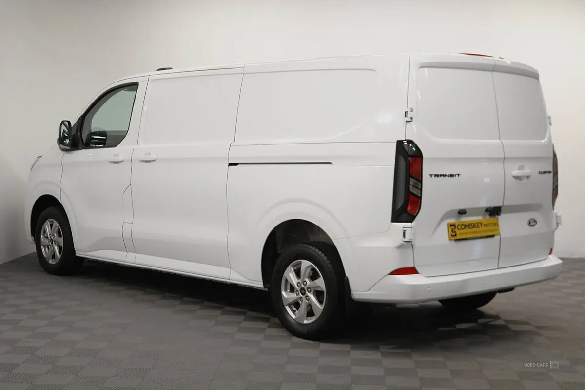 Ford Transit Custom 300 EcoBlue Limited - Image 4