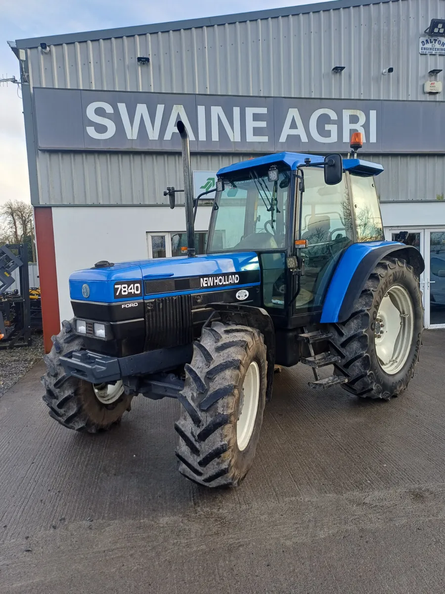 7840 New Holland - Image 1