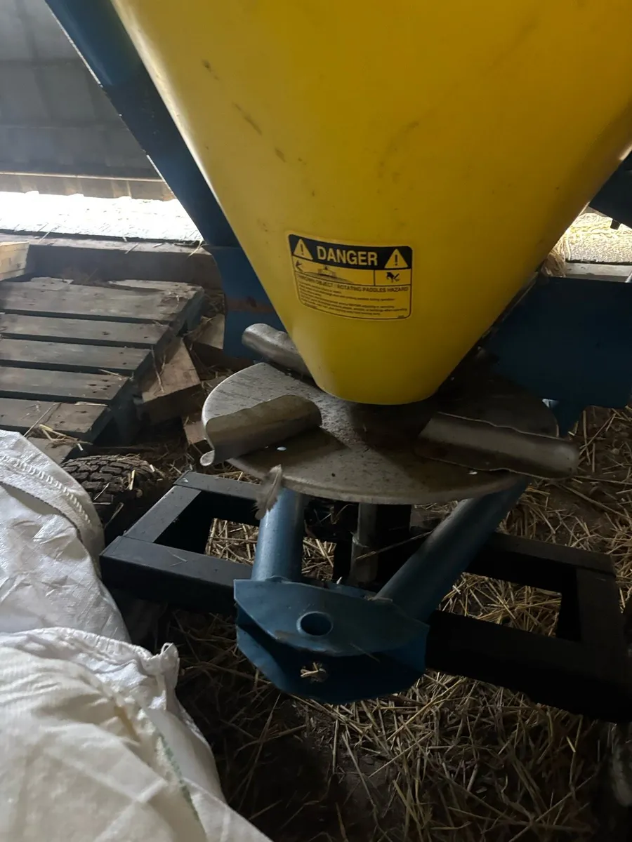 Fleming fertiliser spreader - tow behind - Image 1