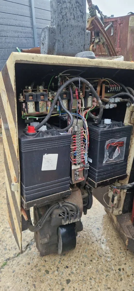 Pallet Stacker - Image 2